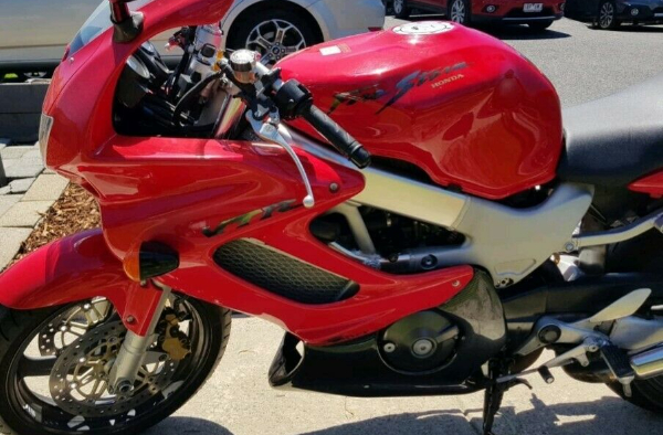 sqbiebsRQy.jpeg
